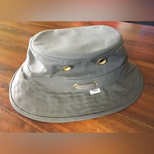 Tilley Hat Endurables Olive 7 Sun Deck Brim Iconic Bucket Outdoor Hiking Fishing